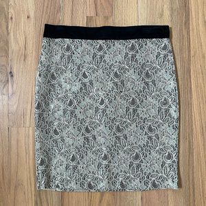 forever 21 - lace pencil skirt - beige and back - size L